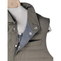 Piumino leggero smanicato in nylon uomo - Brunello Cucinelli - colore  verde militare